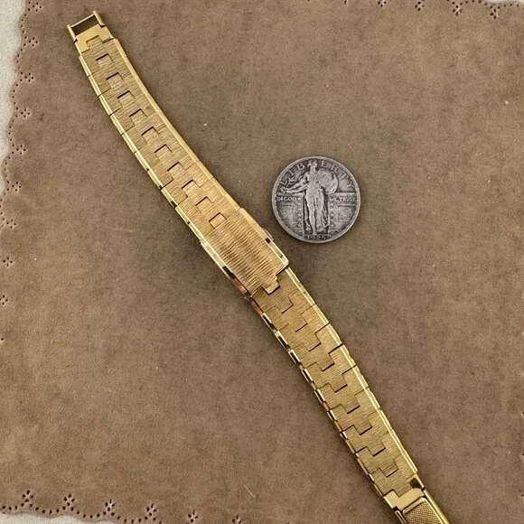 Vintage Bulova Flip or Peak-a-Boo Manual Windup Swiss 17 Jewel Swiss Watch - Picture 8 of 9